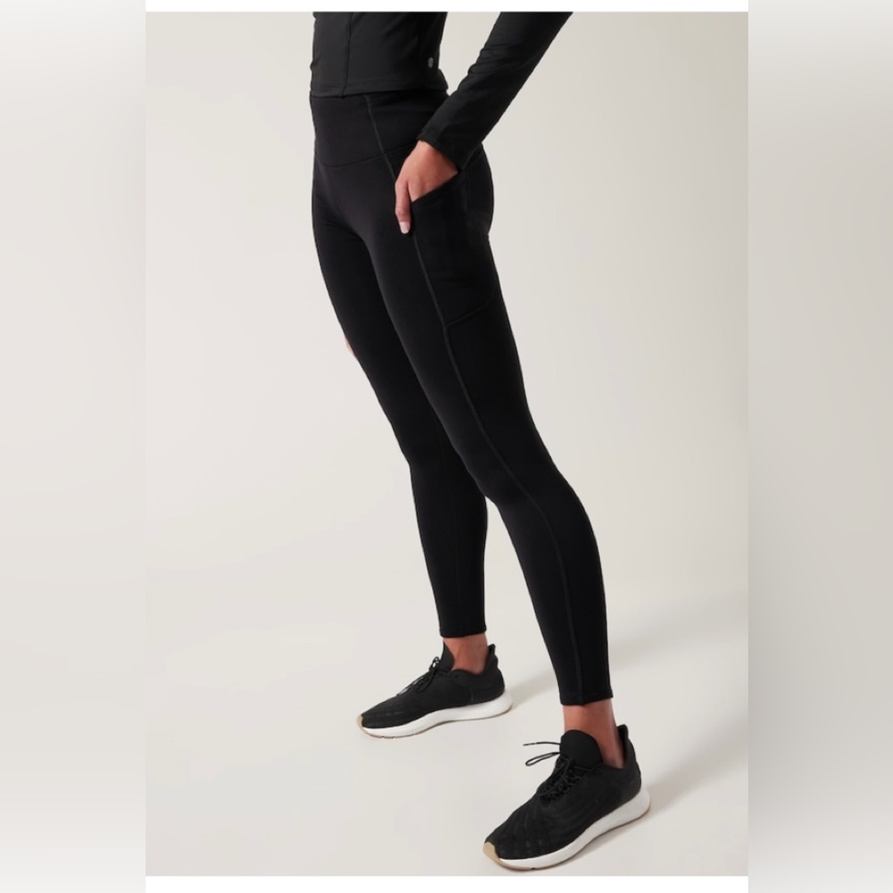 NWT Athleta Altitude Stash Tight in Polartec Powerstretch. Black Extra L…